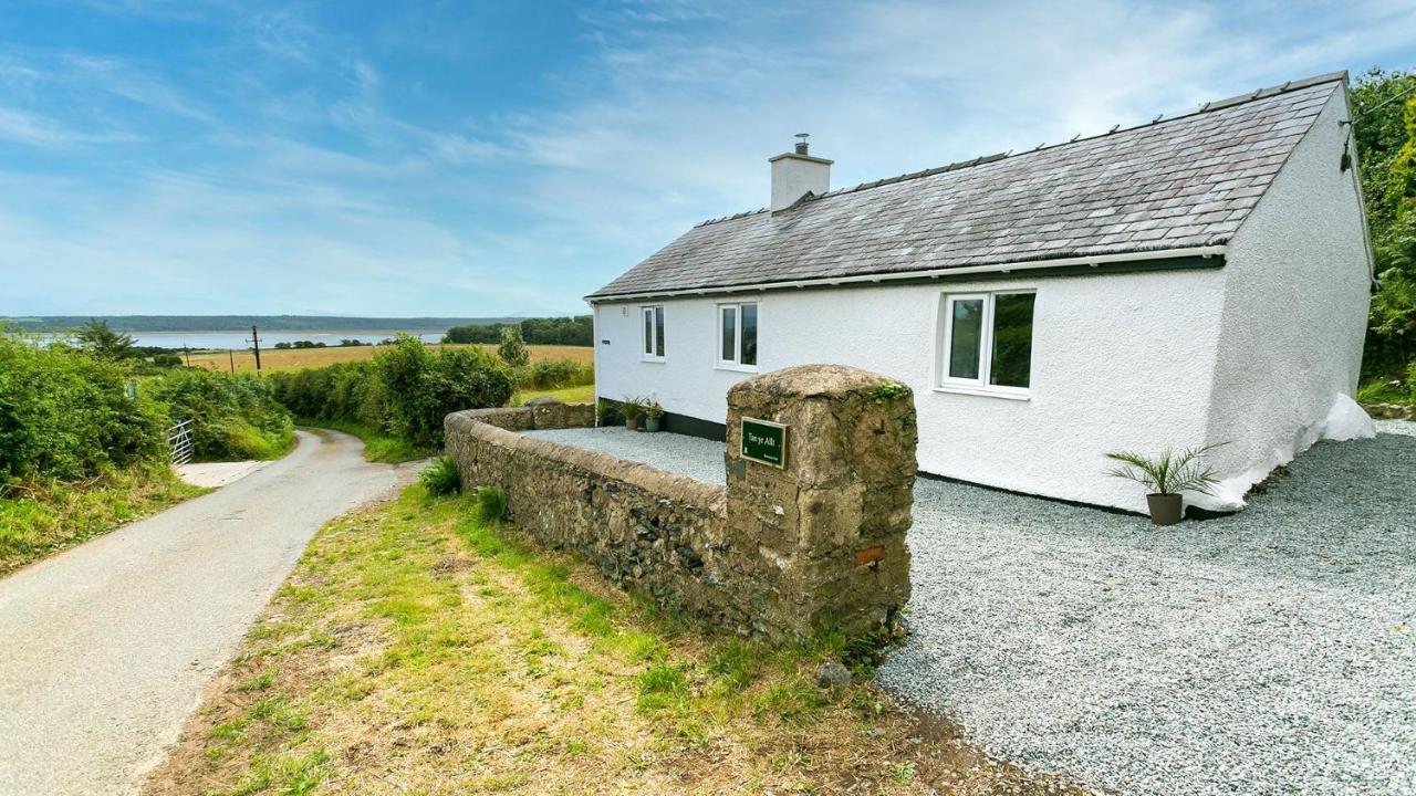 Tan Yr Allt Llangadwaladr  外观 照片